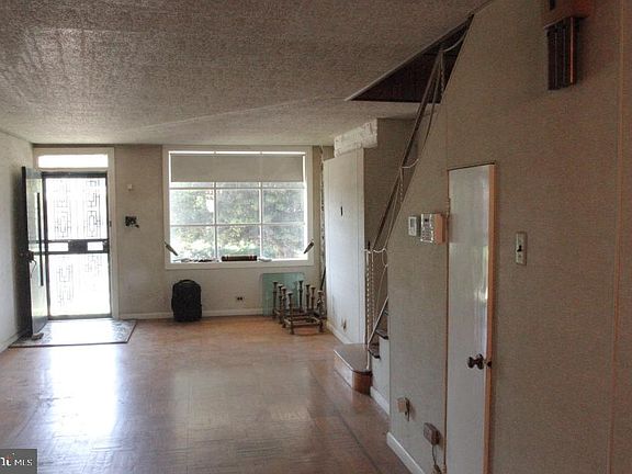 4th image of 1617 N 61st St
