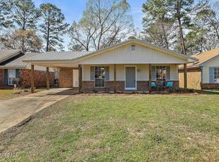 751 Clearmont Dr, Pearl, MS 39208