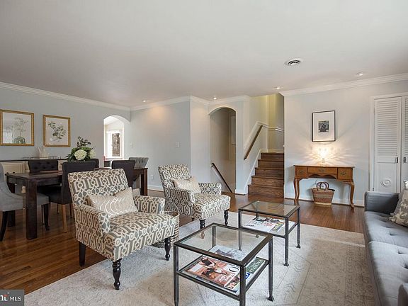 4th image of 4324 Tarpon Ln