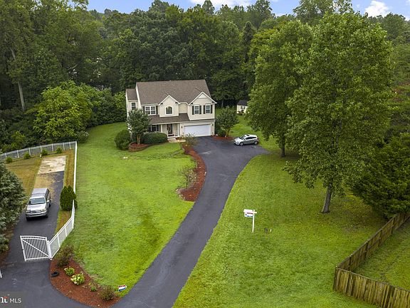 2nd image of 5620 Mills Field Ln