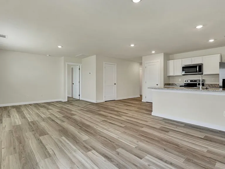576 Fox Den Cir — Photo 3