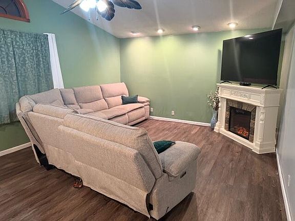 5th image of 4926 Meadowbrook Dr