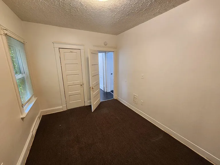 536 E 117th St Cleveland, OH 44108 — Photo 11