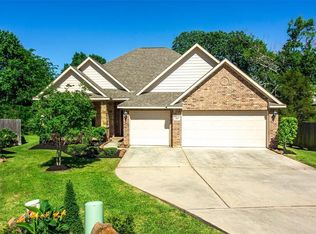 105 Racetrack Ln, Montgomery, TX 77356