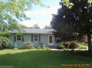 713 Grove St, Belding, MI 48809