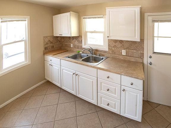 4th image of 112 Bennett Ave #1