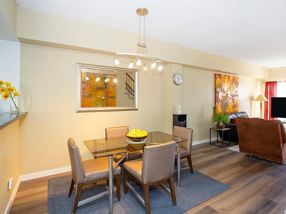 5th image of 147 W Acacia Ave APT 117