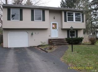 112 Lyford Ln, Minoa, NY 13116