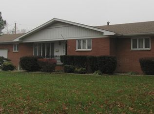 1713 Redbud Ln, Marion, IL 62959