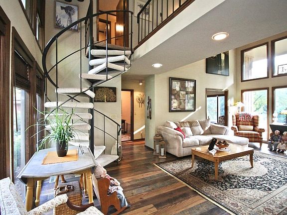 4th image of 2637 White Oaks Dr