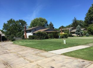 6308 Denise Dr, North Ridgeville, OH 44039