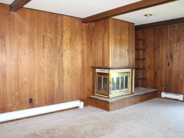 608 State St, Rolette, ND 58366