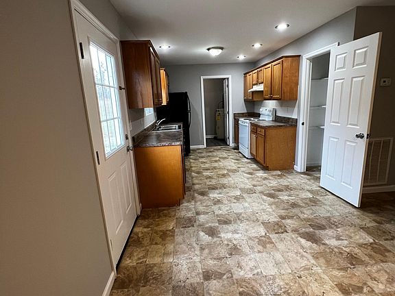 Dining & Kitchen