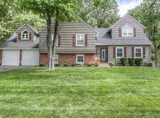 9641 Windsor St, Overland Park, KS 66206