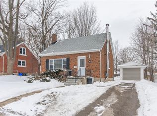 50 Columbia St W, Waterloo, ON N2L3K5