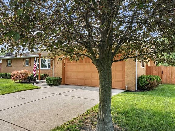 3rd image of 1271 Bradshire Dr