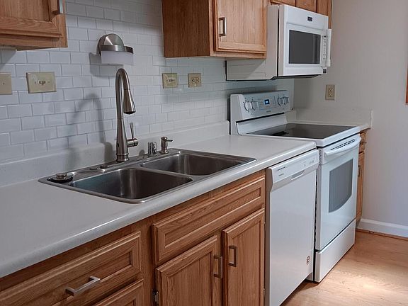 5th image of 4067 Circlewood Dr