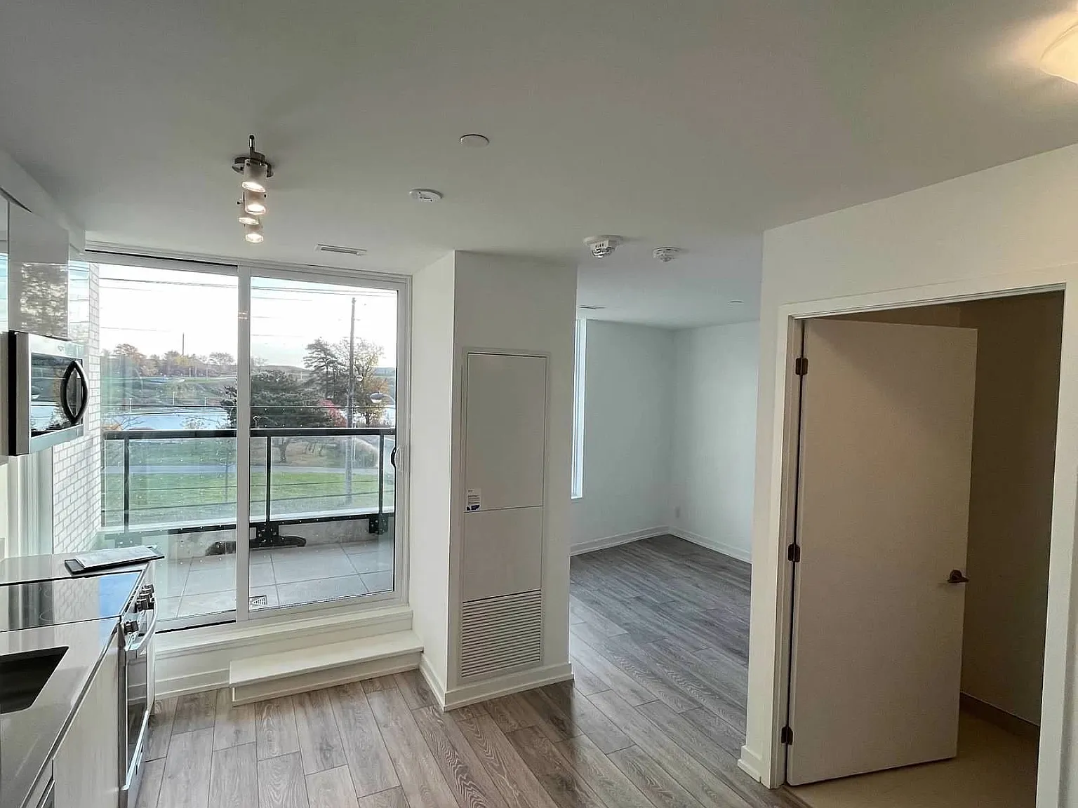 Studio, $1,850 — Photo 2