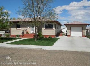 307 Chestnut Ave, Glendive, MT 59330
