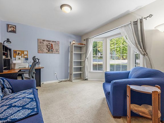 3rd image of 9 Morewood Pl