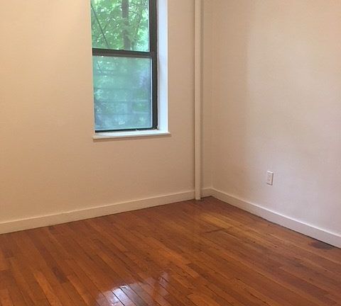5th image of 312 Woodworth Ave APT 1