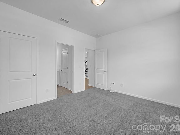 3rd image of 2930 Ballenger St
