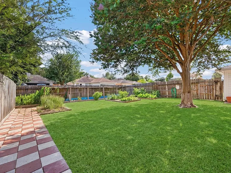15307 Flemington Ave — Photo 36
