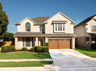 3303 Village Pond Ln, Fresno, TX 77545