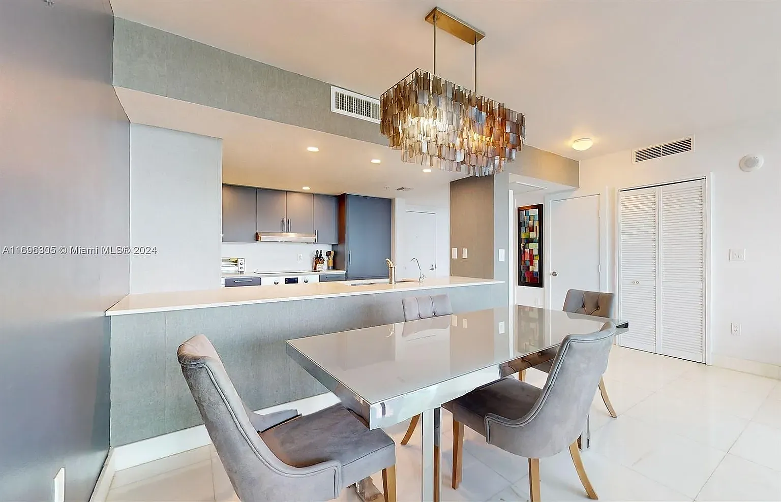 2 bed, 1222 sqft, $5,500 — Photo 4