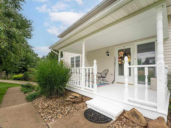 2nd image of 251 Ridgeway Dr