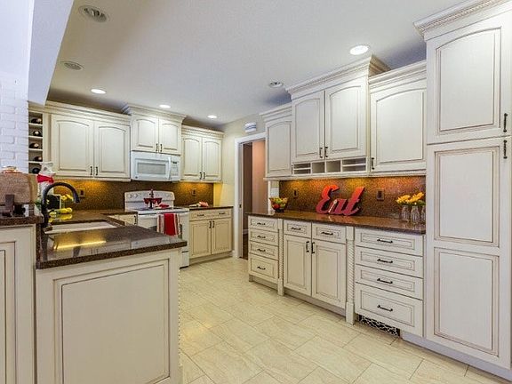 4th image of 5518 Muir Dr