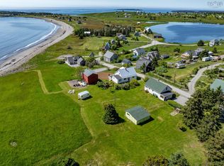 79 Mosher Rd, Lunenburg, NS B0J2X0