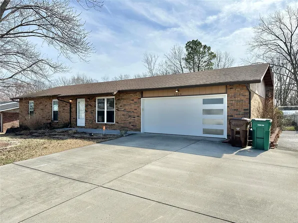 5024 Snowberry St, Imperial, MO 63052