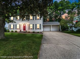 842 Whitman Dr, East Lansing, MI 48823