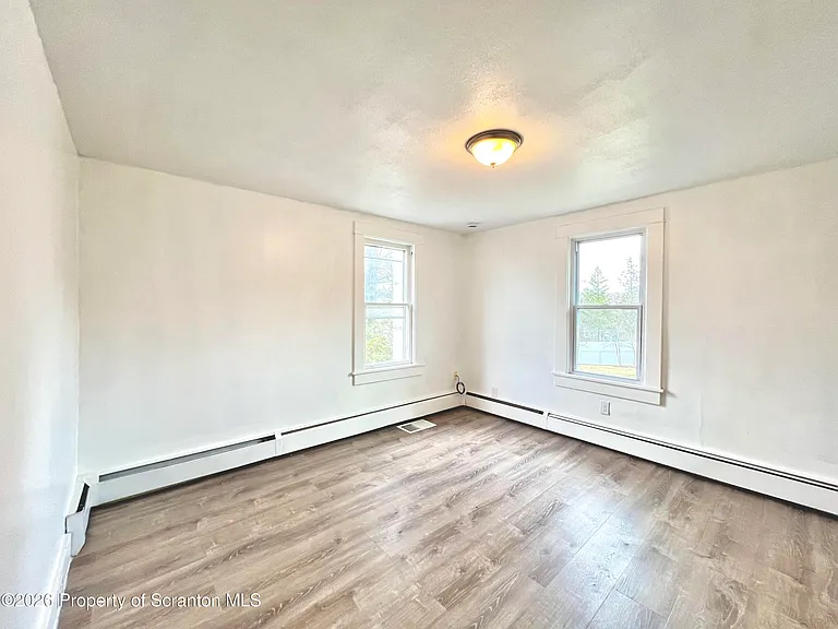 207 Midway Ave — Photo 14