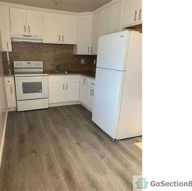 1st image of 1321 Carnelian Dr #1