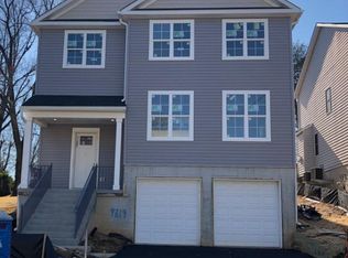 9319 4th St N, Laurel, MD 20723