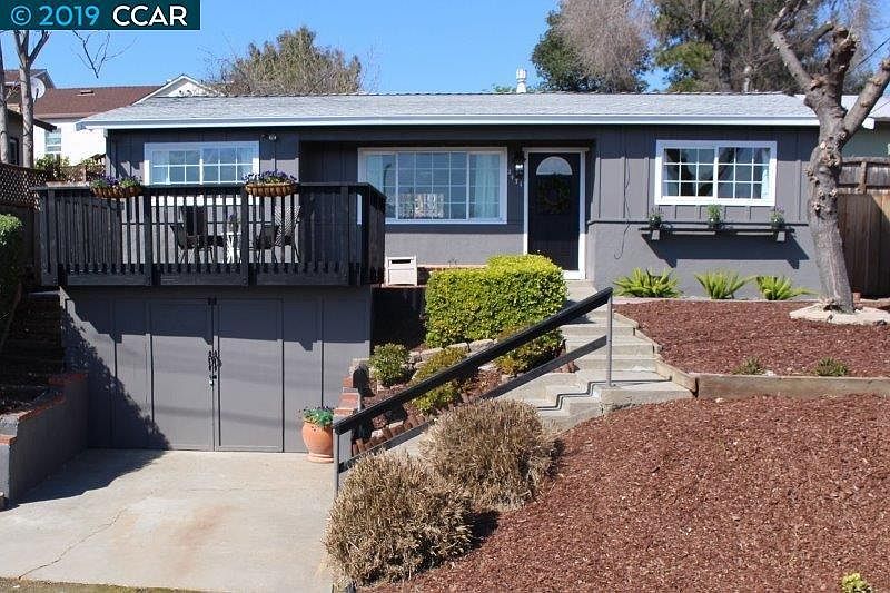 1st image of 2471 Leslie Ave