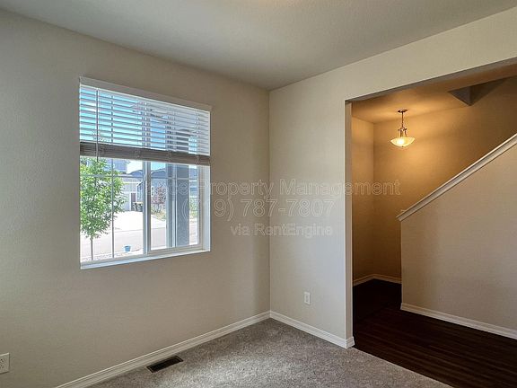 5th image of 10051 Ledgestone Ter