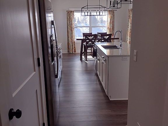 5th image of 670 Stonebriar Circle