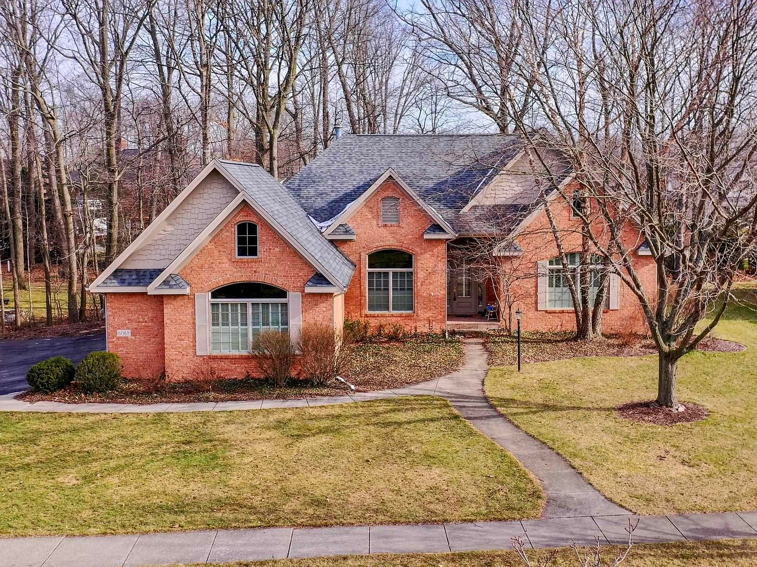 6068 Brookstone Ln Grand Blanc MI 48439 Zillow