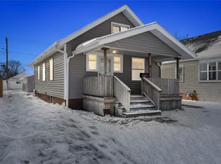 1057 F Ave NW, Cedar Rapids, IA 52405