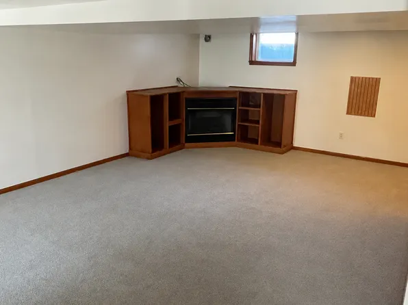 861 70th St, South Haven, MI 49090