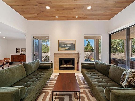 2nd image of 1800 S La Paloma Dr