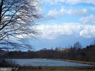 29 Locust Tree Ln, Front Royal, VA 22630