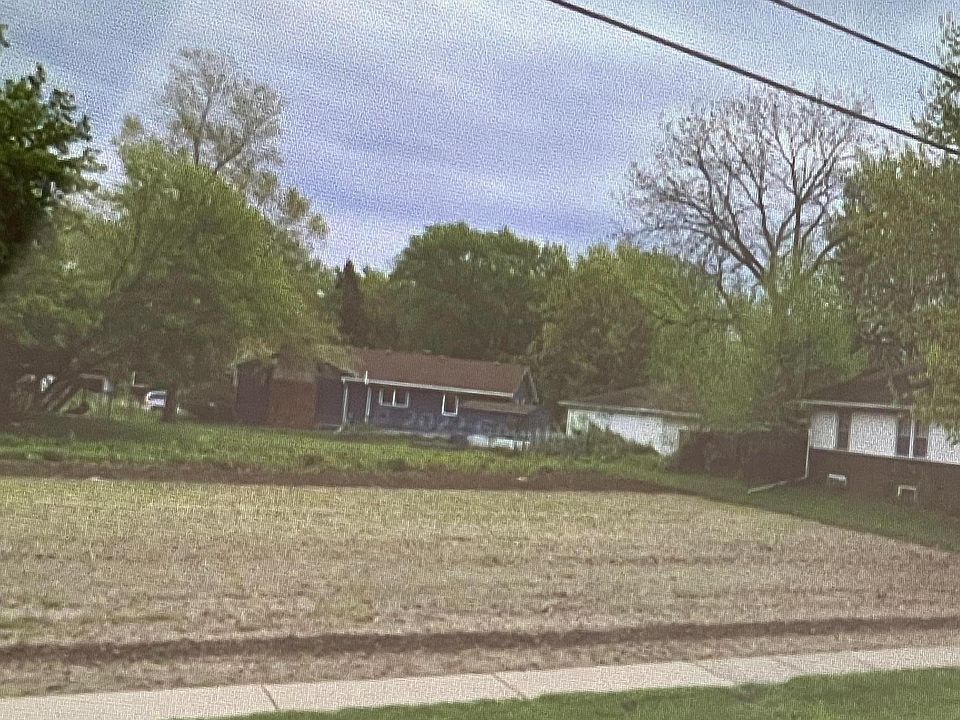 1st image of Charlton St