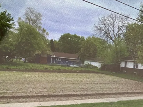 Charlton St, Saint Paul, MN 55118