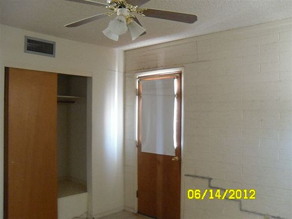 5th image of 40265 Texas Ave