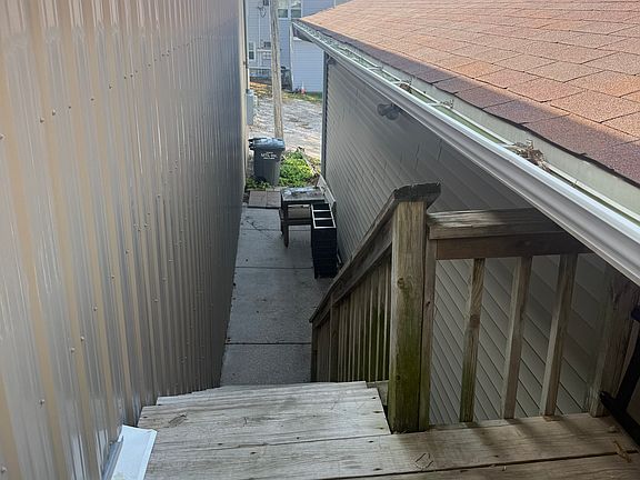 3rd image of 4 E Main St #B
