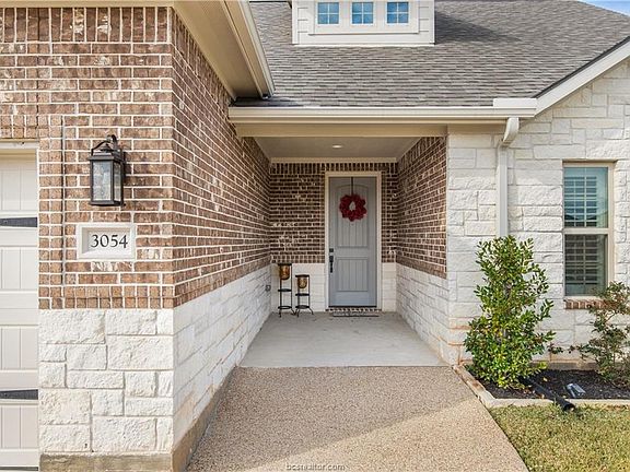 3rd image of 3054 Peterson Cir